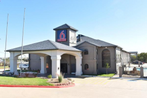 Motel 6-Brenham, TX